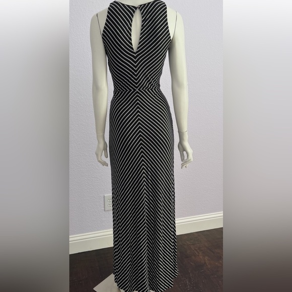 White House Black Market Black Stripe Maxi Dress Sz L - Picture 3 of 12